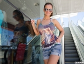 Chic With Huge Tits Get Fucked in Plain Sight - Picture 4 - 2000x1325